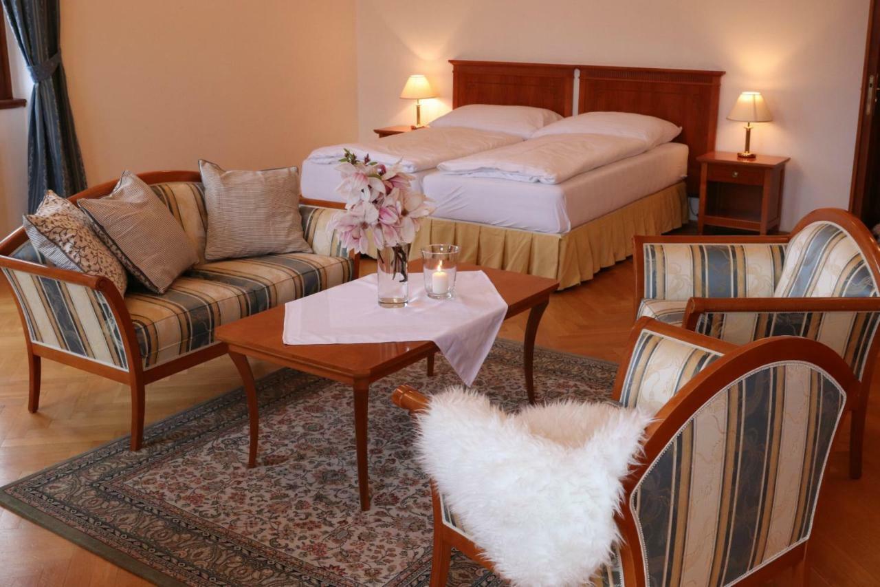Wellness Hotel Zamecek Jetřichovice エクステリア 写真