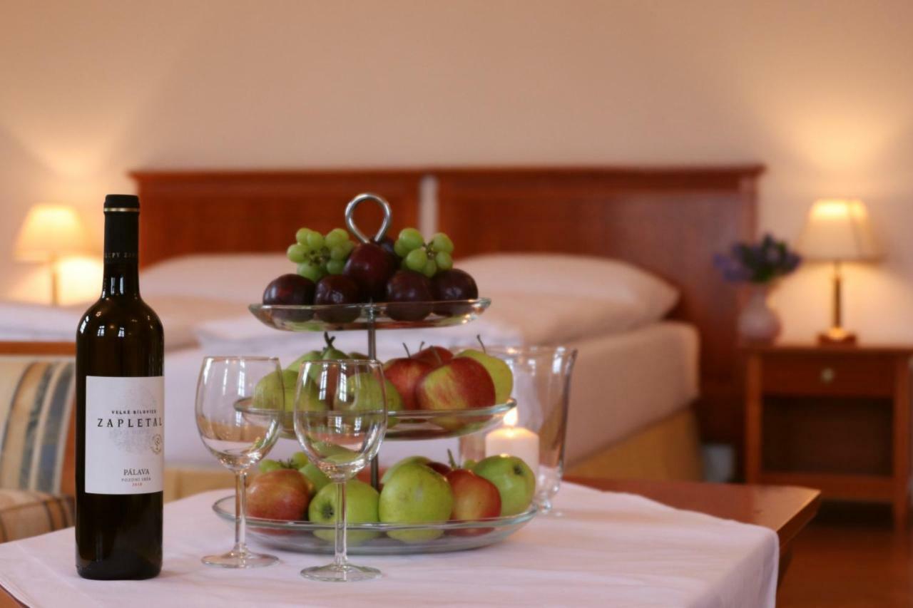 Wellness Hotel Zamecek Jetřichovice エクステリア 写真