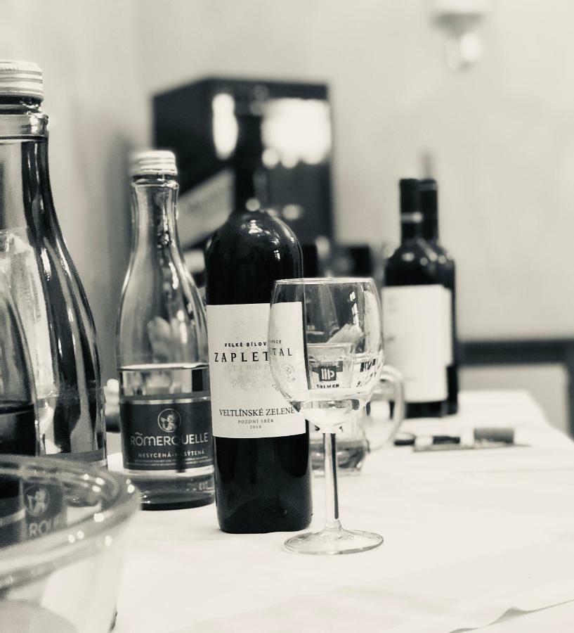 Wellness Hotel Zamecek Jetřichovice エクステリア 写真