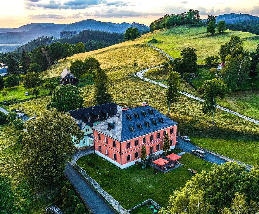 Wellness Hotel Zamecek Jetřichovice エクステリア 写真